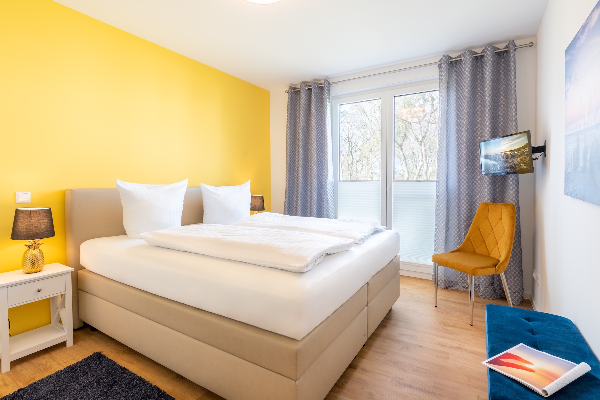 Schlafzimmer mit Doppelbett